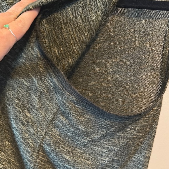 Mudd Green Sleeveless Relaxed Tank Top - Picture 4 of 5